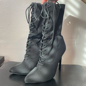 Black heel boots